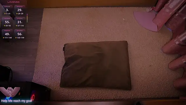 Redhead Shark new online show from December 19, 2025, 1:02 pm