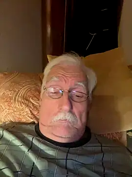 Steffibi1954 online show from November 11, 2025, 11:31 pm