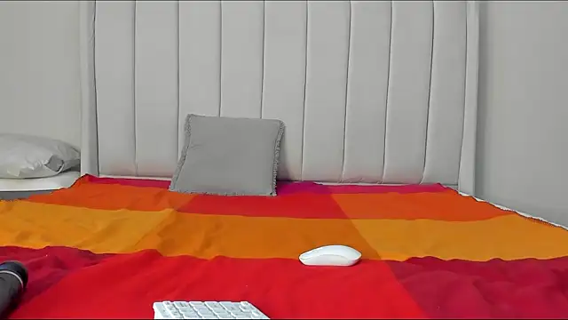  heavenlysent online show from July 6, 2026, 4:52 am