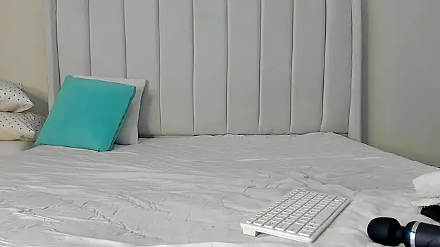  heavenlysent online show from June 8, 2026, 5:08 am