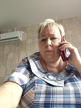 Snapshot of EffectFiona chatting on March 22, 2025, 11:00 am EffectFiona online show from March 22, 2025, 11:00 am