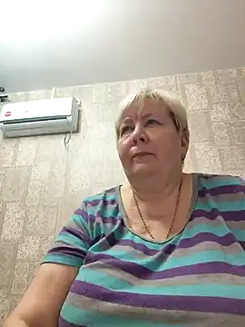 Snapshot of EffectFiona chatting on March 2, 2025, 3:08 pm EffectFiona online show from March 2, 2025, 3:08 pm