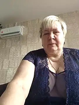 Snapshot of EffectFiona chatting on February 28, 2025, 11:36 am EffectFiona online show from February 28, 2025, 11:36 am