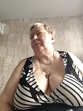 Snapshot of EffectFiona chatting on March 20, 2025, 11:05 am EffectFiona online show from March 20, 2025, 11:05 am