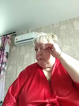 Snapshot of EffectFiona chatting on March 14, 2025, 11:45 am EffectFiona online show from March 14, 2025, 11:45 am