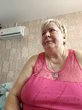 Snapshot of EffectFiona chatting on February 18, 2025, 9:54 am EffectFiona online show from February 18, 2025, 9:54 am
