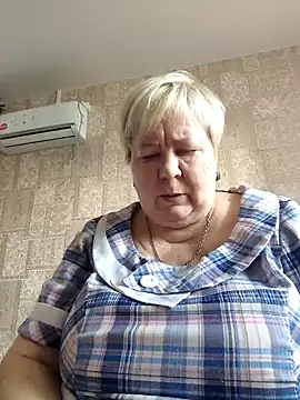 Snapshot of EffectFiona chatting on February 27, 2025, 11:28 am EffectFiona online show from February 27, 2025, 11:28 am
