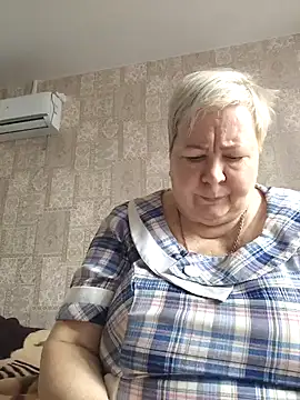 Snapshot of EffectFiona chatting on March 19, 2025, 5:52 am EffectFiona online show from March 19, 2025, 5:52 am