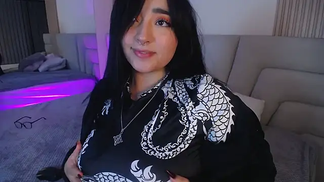 Miss Loise online show from November 14, 2025, 2:59 am