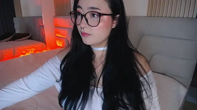 Snapshot of Miss_Loise chatting on March 5, 2026, 3:36 am Miss Loise online show from March 5, 2026, 3:36 am