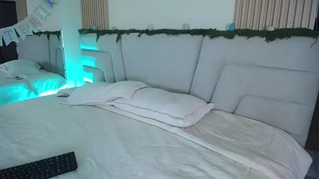 Snapshot of Miss_Loise chatting on March 31, 2026, 4:03 am Miss Loise online show from March 31, 2026, 4:03 am