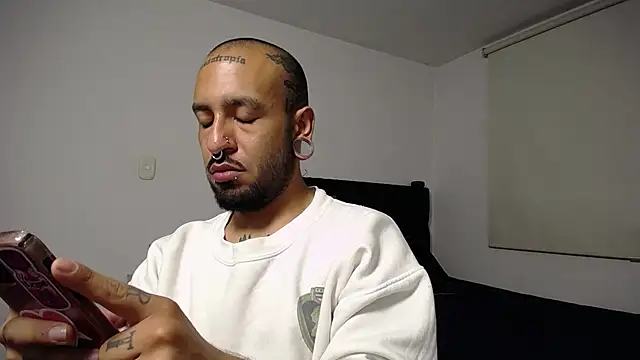 nika 1312 online show from April 22, 2026, 4:08 am