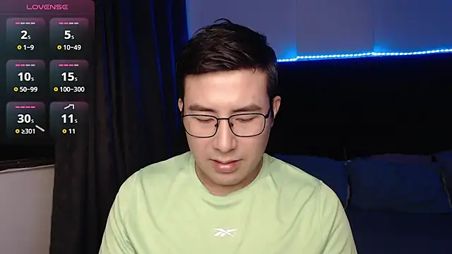 andrewmhilton  online show from March 10, 2026, 11:53 pm