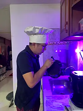 andrewmhilton  online show from October 21, 2025, 7:35 pm