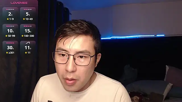 andrewmhilton  online show from December 3, 2025, 4:02 am