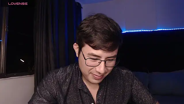 andrewmhilton  online show from March 23, 2026, 6:02 am