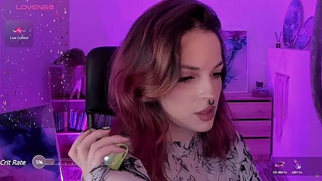 BratzieDarsie online show from March 5, 2025, 8:21 am