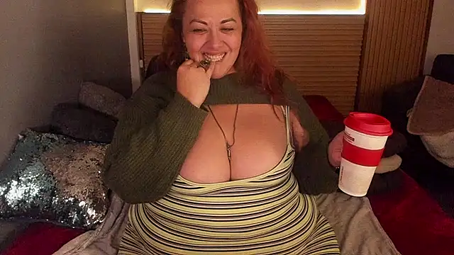 megan dreamsss online show from July 26, 2026, 3:35 am