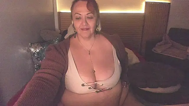 megan dreamsss online show from July 22, 2026, 1:29 am