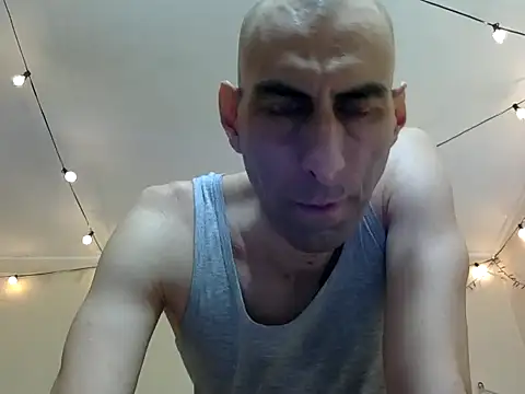 Snapshot of HandsomeAlfie chatting on October 5, 2025, 2:35 am HandsomeAlfie online show from October 5, 2025, 2:35 am