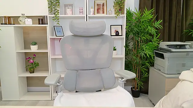 SelineSole online show from December 19, 2025, 4:09 pm