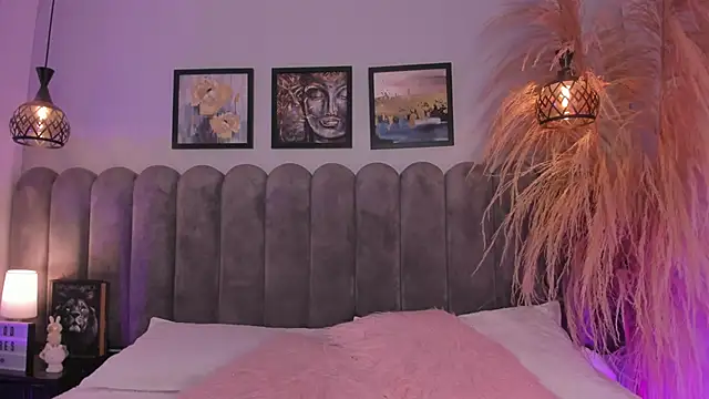 cute  cherry  online show from April 22, 2026, 8:26 pm