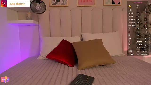 cute  cherry  online show from February 3, 2026, 8:14 pm