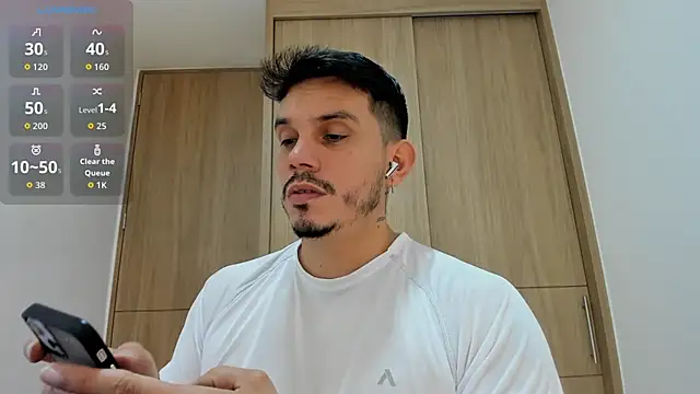 alejandro stark online show from November 8, 2025, 10:13 pm