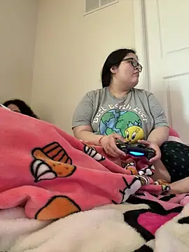 Snapshot of LiverandBrat77 chatting on March 19, 2026, 4:51 pm LiverandBrat77 online show from March 19, 2026, 4:51 pm