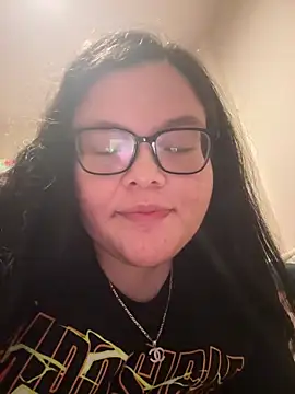 Snapshot of LiverandBrat77 chatting on April 13, 2026, 1:20 am LiverandBrat77 online show from April 13, 2026, 1:20 am