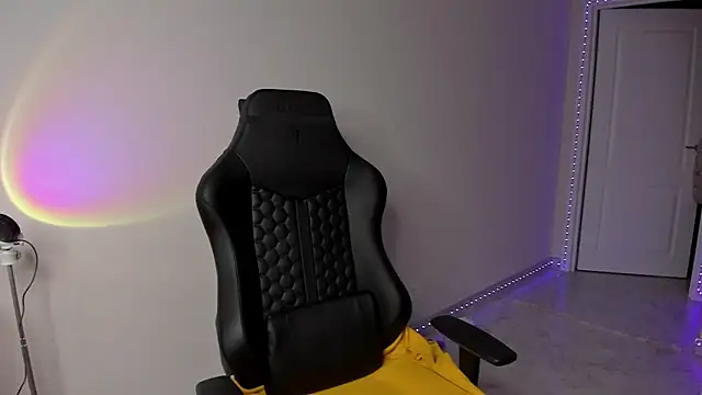 Vincent Strong online show from March 2, 2025, 1:26 am