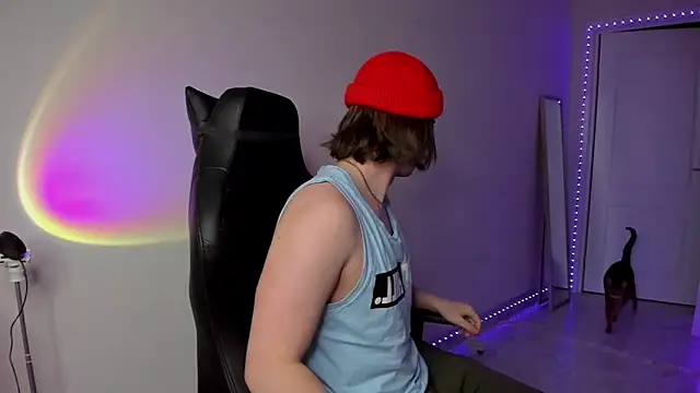 Vincent Strong online show from March 8, 2025, 1:17 am