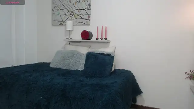 sofia perez    online show from February 27, 2026, 8:08 pm