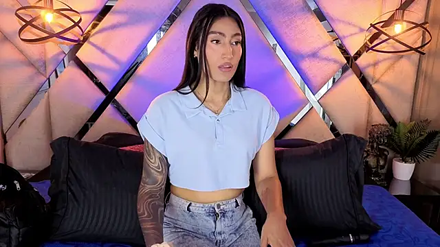 Snapshot of Taly_Fox chatting on February 28, 2026, 4:12 am Taly Fox online show from February 28, 2026, 4:12 am