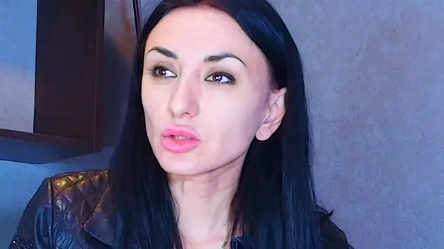 Snapshot of Siaconna chatting on March 3, 2025, 9:24 am Siaconna online show from March 3, 2025, 9:24 am