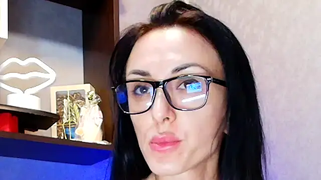 Snapshot of Siaconna chatting on September 15, 2025, 6:14 am Siaconna online show from September 15, 2025, 6:14 am