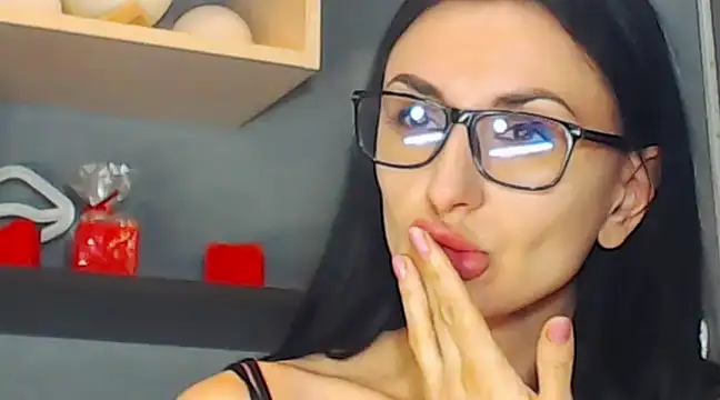 Snapshot of Siaconna chatting on February 17, 2025, 9:03 am Siaconna online show from February 17, 2025, 9:03 am