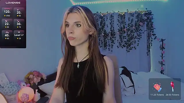  eva  pleasure  online show from November 4, 2025, 8:07 am