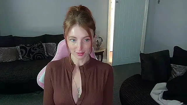 Red firesquirt online show from April 28, 2026, 1:15 pm