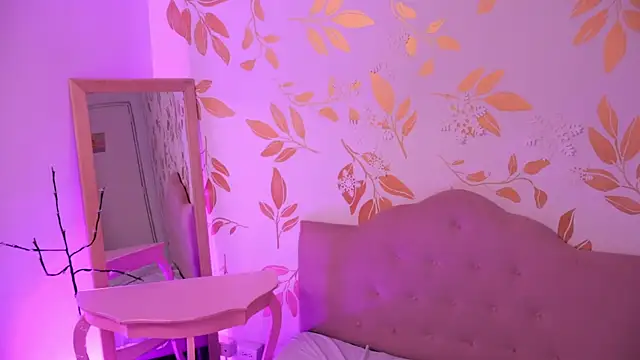 Misselektra   online show from January 14, 2026, 5:11 am