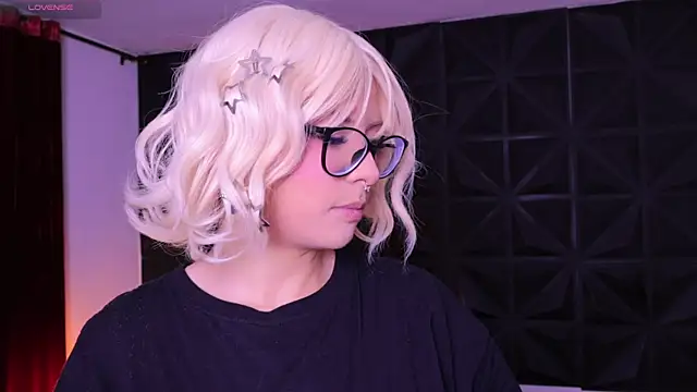 Misselektra   online show from March 14, 2025, 3:48 am