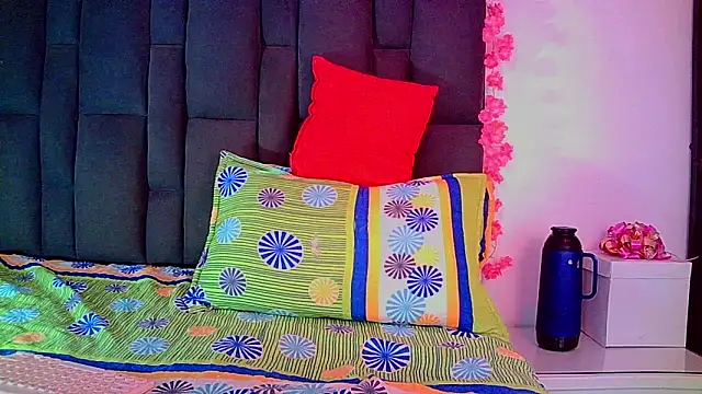 carmen14 online show from November 4, 2025, 12:20 pm