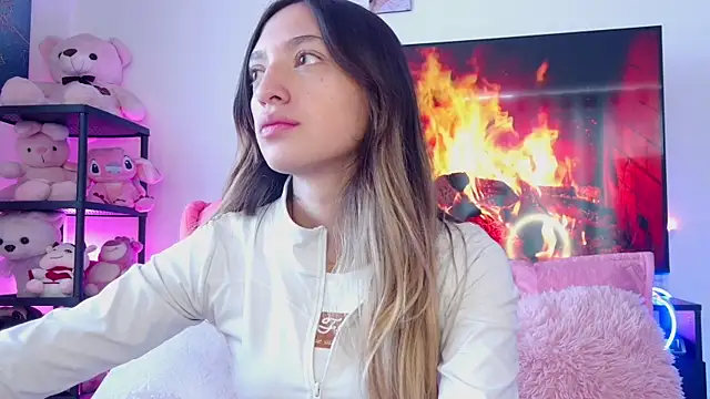 TiffanyBela online show from February 25, 2026, 7:47 pm