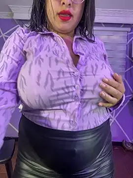 MiiaaJoness online show from July 28, 2026, 3:21 pm
