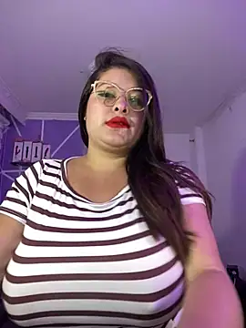 Snapshot of MiiaaJoness chatting on January 21, 2025, 3:10 pm MiiaaJoness online show from January 21, 2025, 3:10 pm