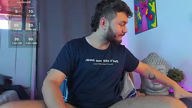 Snapshot of JacoLive chatting on December 3, 2025, 9:25 pm JacoLive online show from December 3, 2025, 9:25 pm