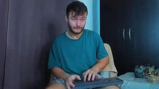 Snapshot of JacoLive chatting on November 6, 2025, 7:07 pm JacoLive online show from November 6, 2025, 7:07 pm