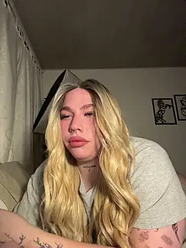 IsabellaFigueredo   online show from November 4, 2025, 9:35 am