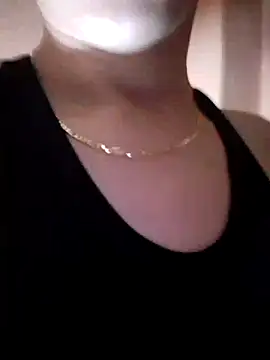 Snapshot of MiroKari2 chatting on October 8, 2025, 10:54 pm MiroKari2 online show from October 8, 2025, 10:54 pm