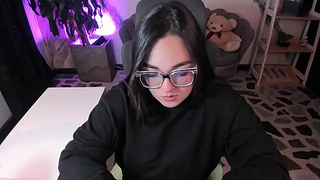 CelesteBrucee online show from March 6, 2026, 3:34 am